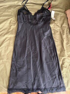 Vintage with Tags Lady Lynne Slip Sz 34